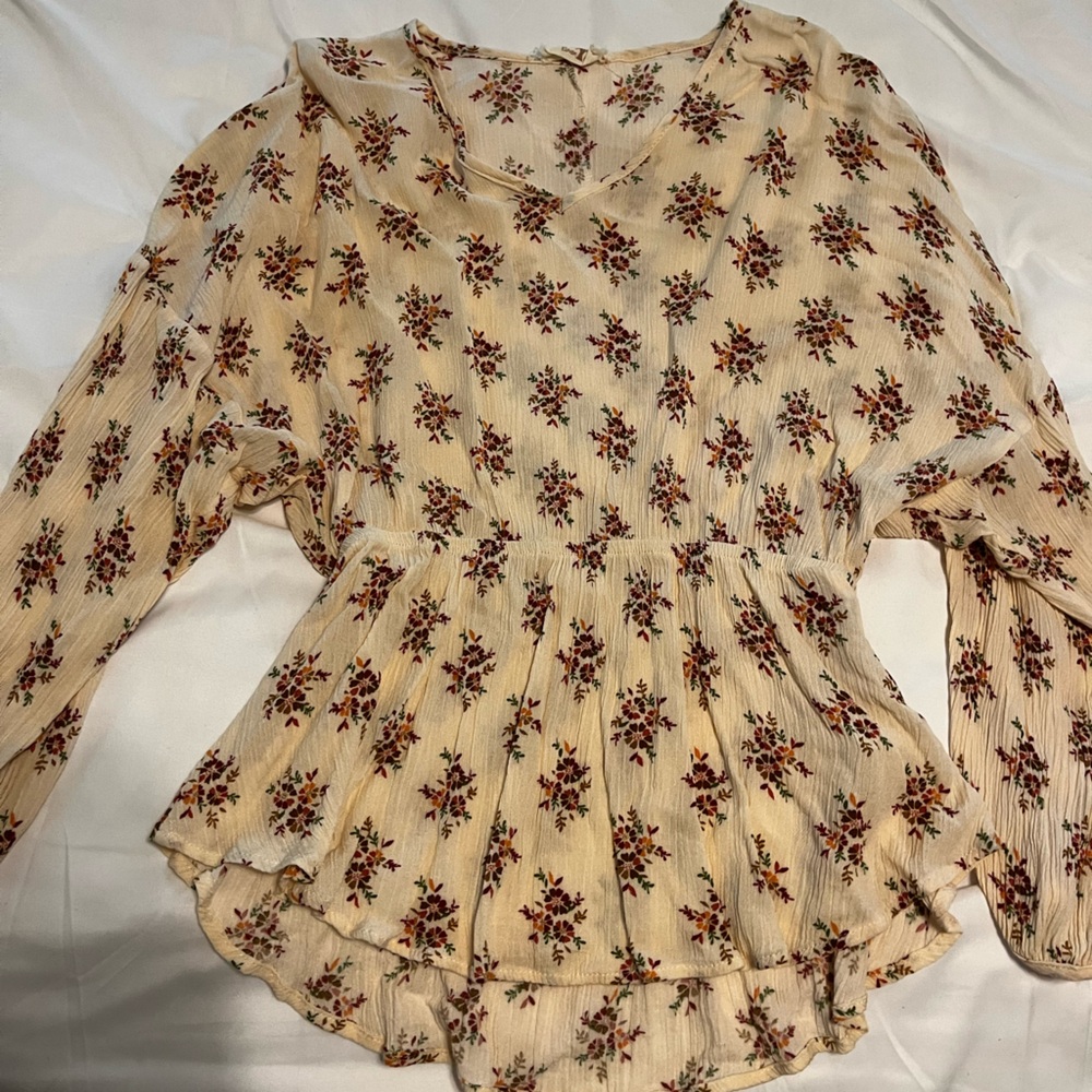 Floral dress shirt. Long sleeve